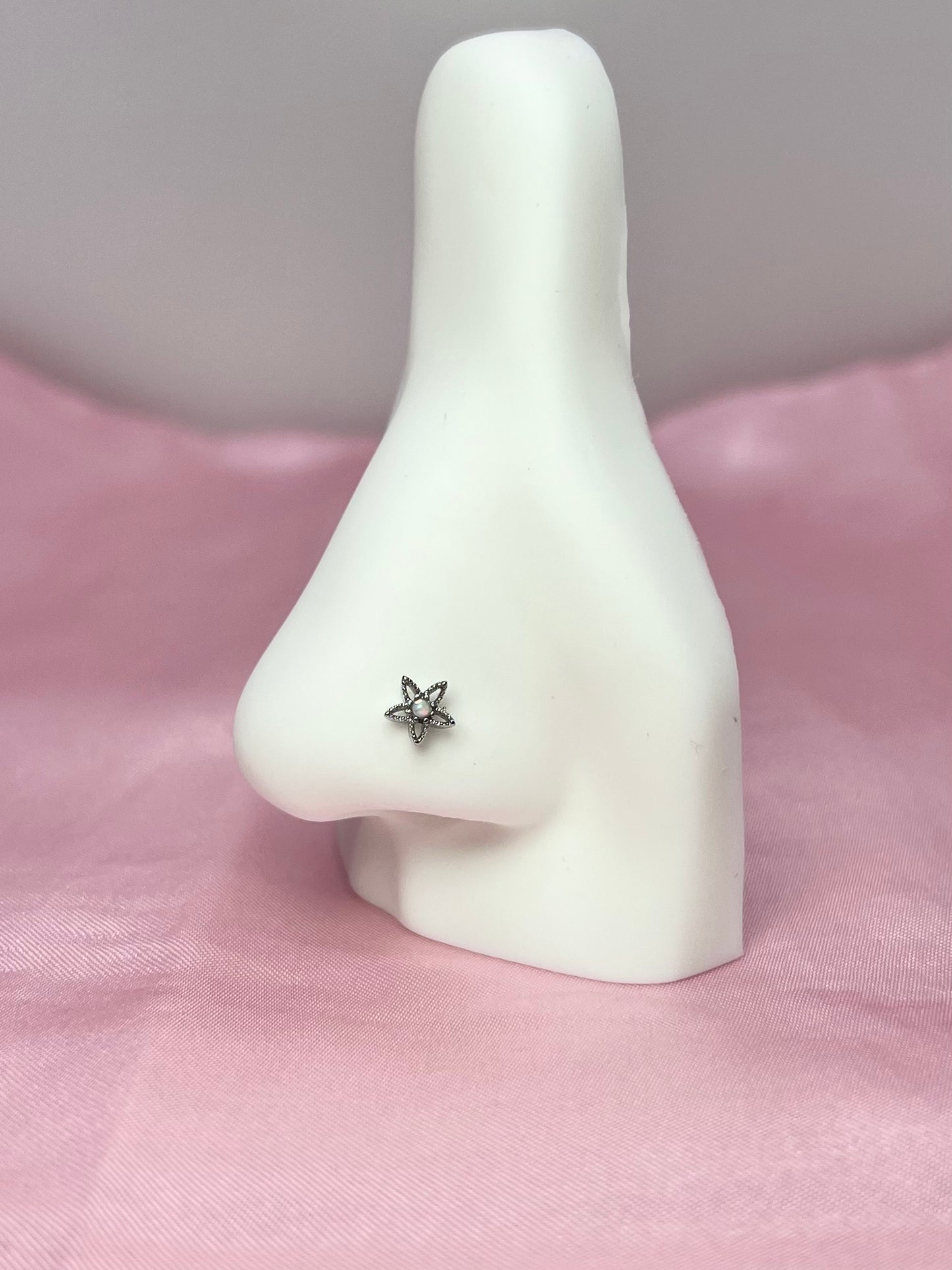 Milan star nose ring