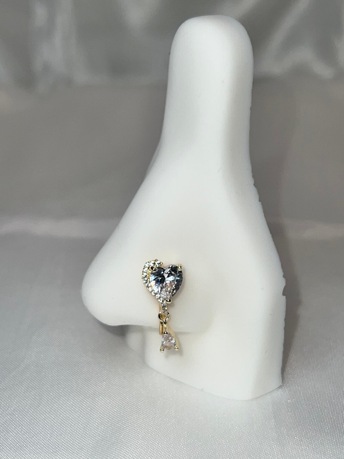 Victoria Heart Fake Nose Ring
