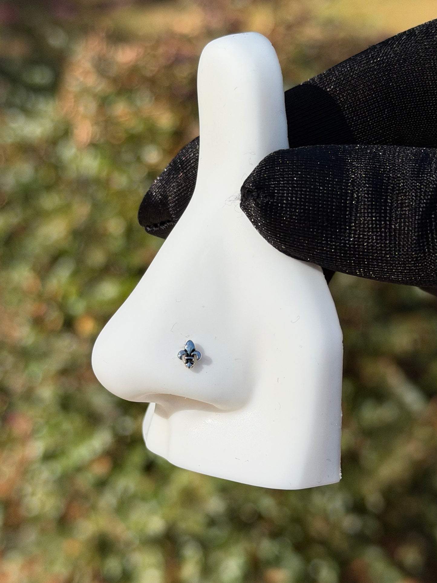 Flower of the lily nose ring