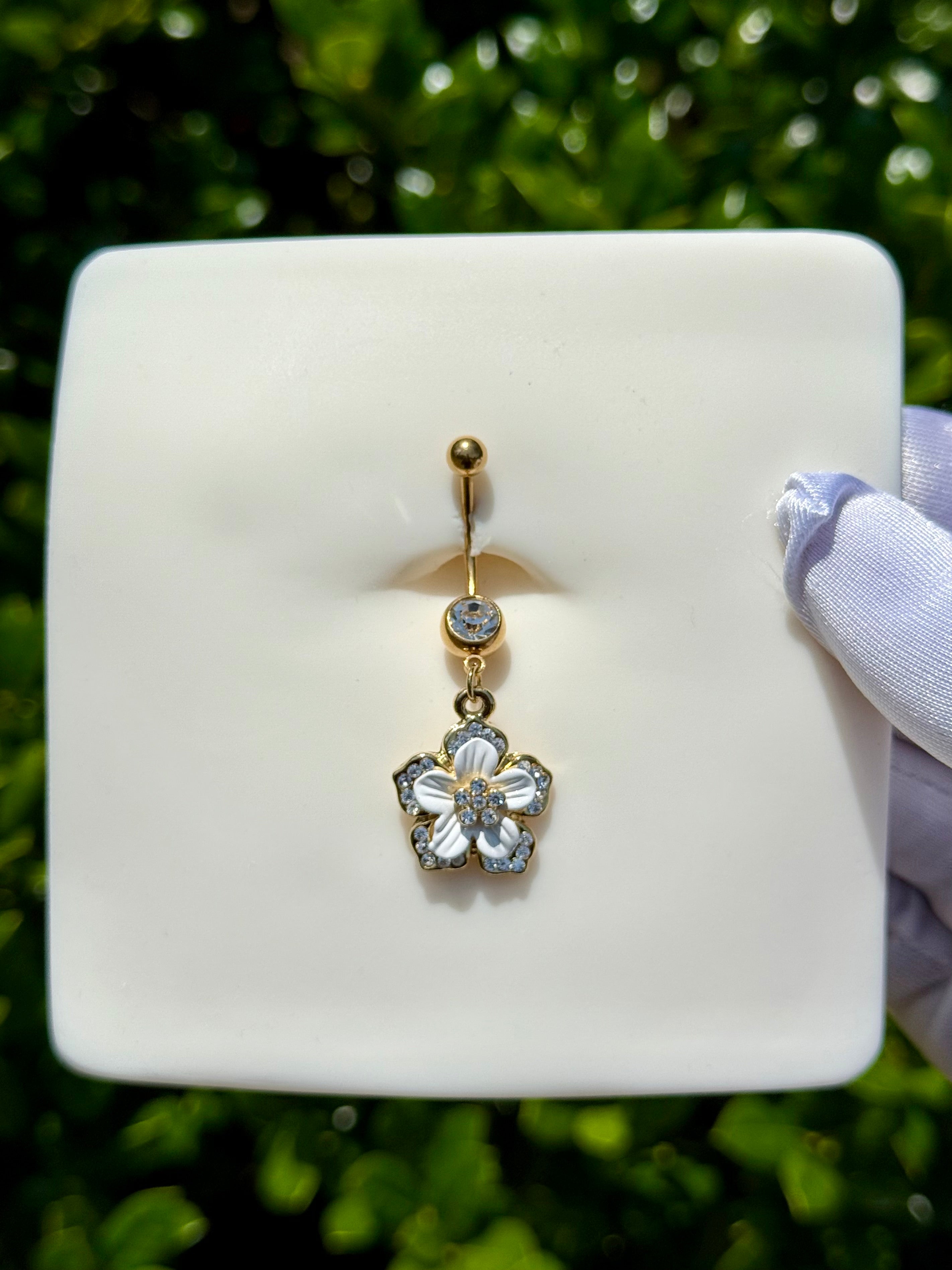 Nati flower longer belly ring