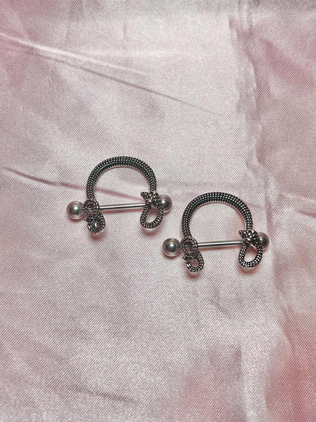 Snake nipple shields