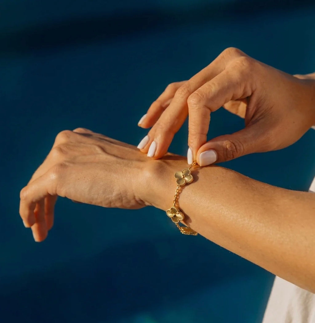 Hailey clover bracelet