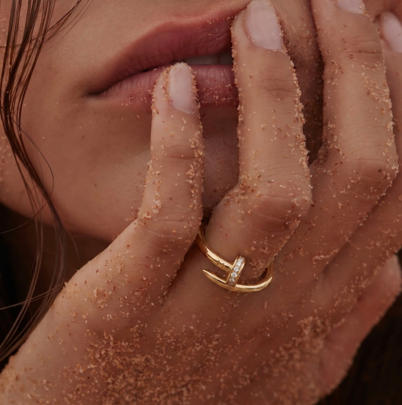 Aria nail ring