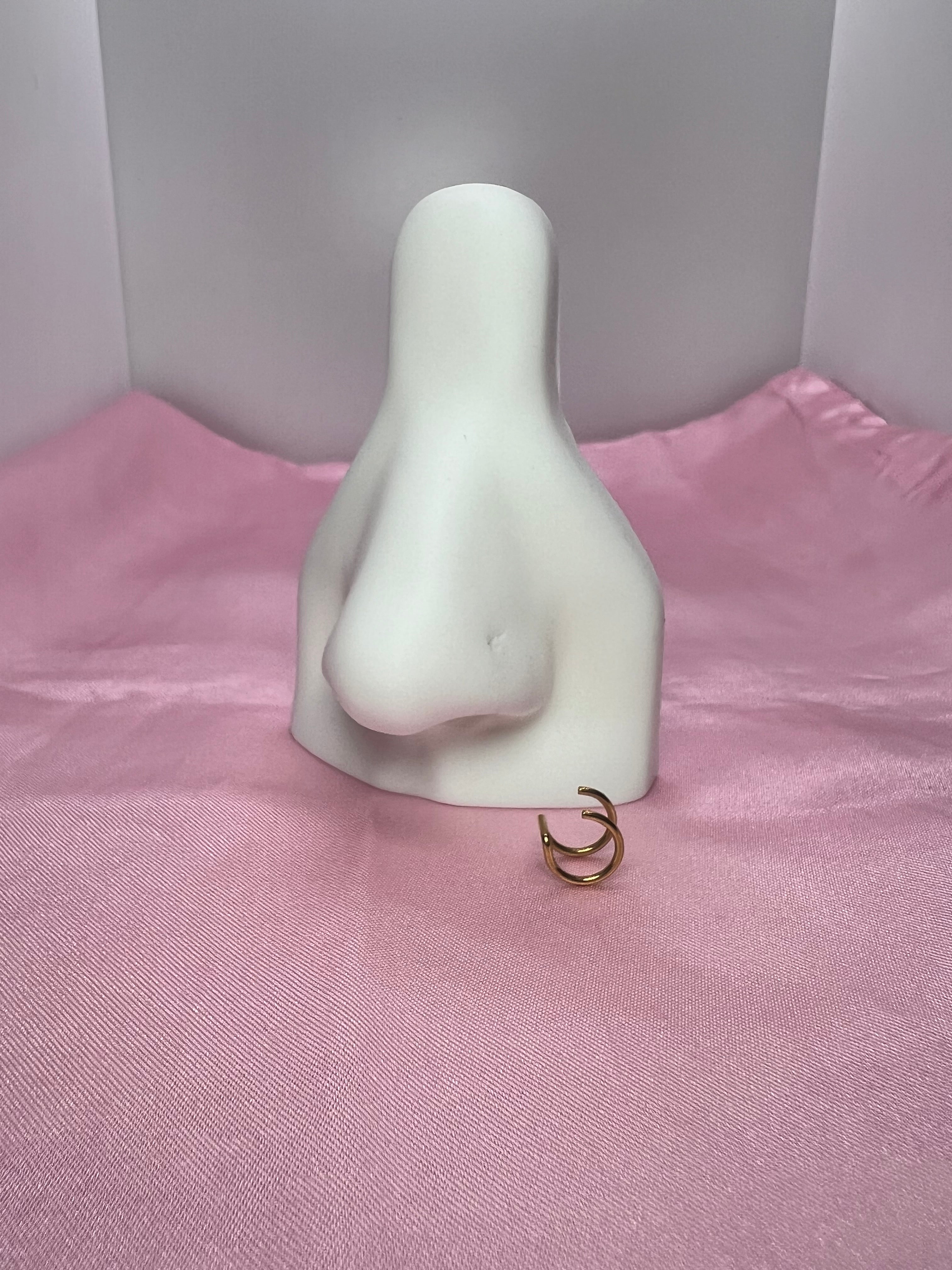 Double hoop nose cuff